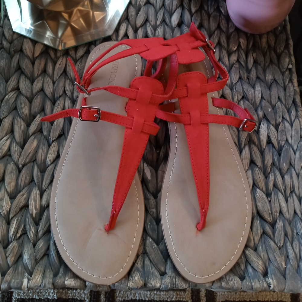 Stylish cute red thong sandals 👡☀😎